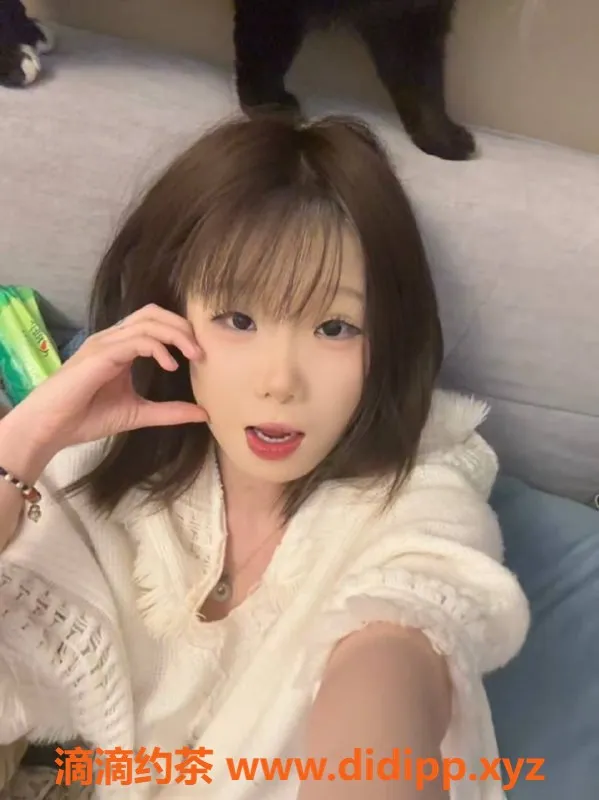 长沙楼凤资源信息,岳麓区嫩妹小叁，400p超值服务等你体验