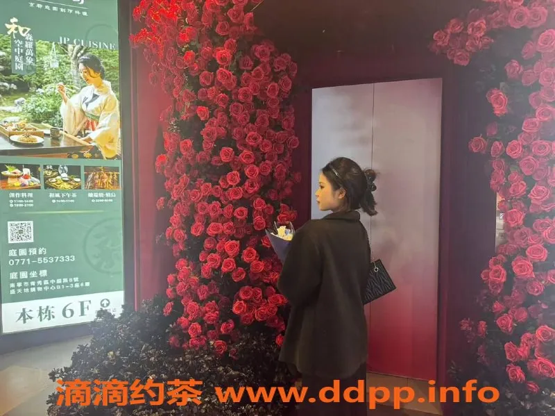 广州楼凤-天河婷婷，嫩妹69p，700起价格