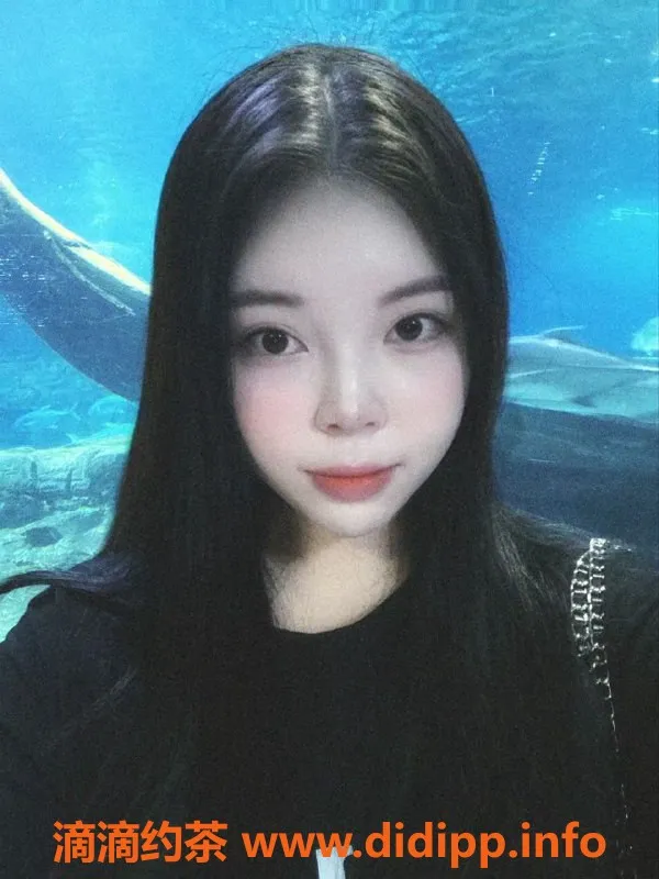 广州楼凤-天河依依，视频认证美女，700便宜体验