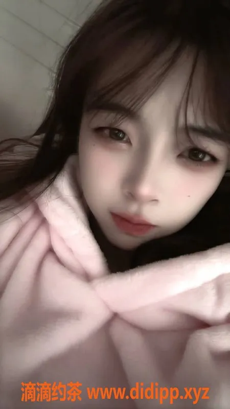 深圳楼凤-龙华依儿老师，长腿嫩妹，亲亲、鸳鸯浴体验