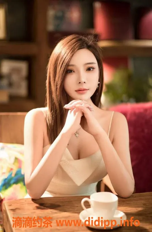 武汉spa会所-27岁超火辣 美女 168cm 51kg 价格实惠