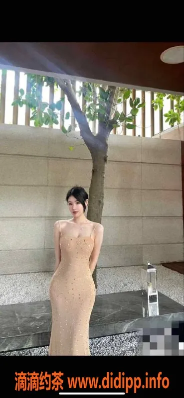 深圳外围-深圳广州高端外围空姐情花池，年轻美丽等你来约