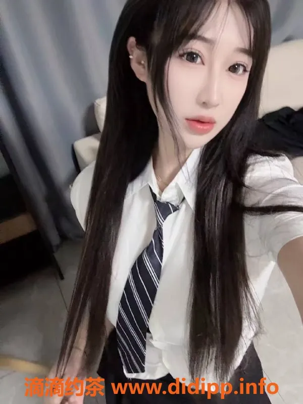 重庆楼凤-小果郎俊中心私人定制，服务细腻