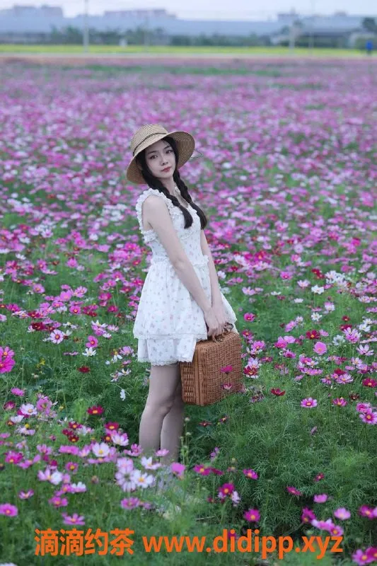 杭州楼凤-拱墅嫩妹柠柠，700元私密服务等你体验