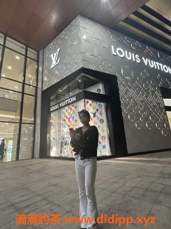 广州楼凤-天河婷婷，69p嫩妹，700元起