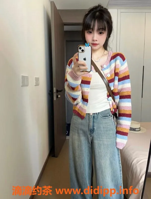 杭州楼凤-上城微微甜嫩妹，性价比高，69互舔服务