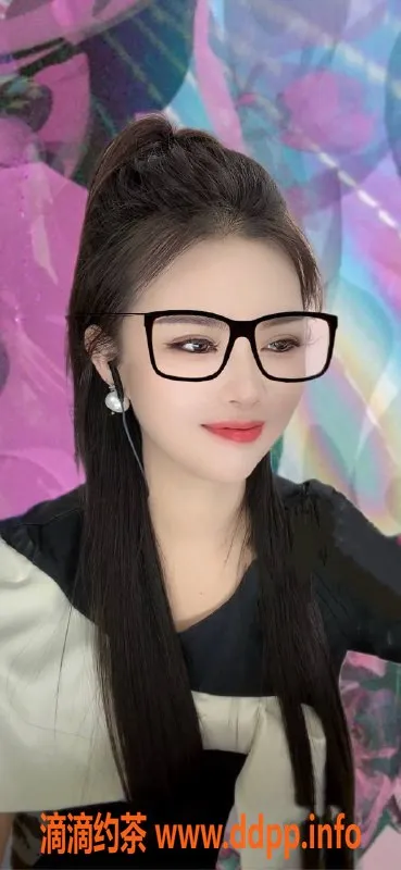 杭州楼凤-乌兰雅：上城区28岁女王调教，165cm C罩杯