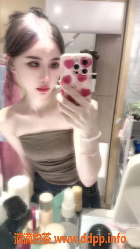 广州楼凤-白云璐璐，御姐大长腿，7P夜课等你来体验！