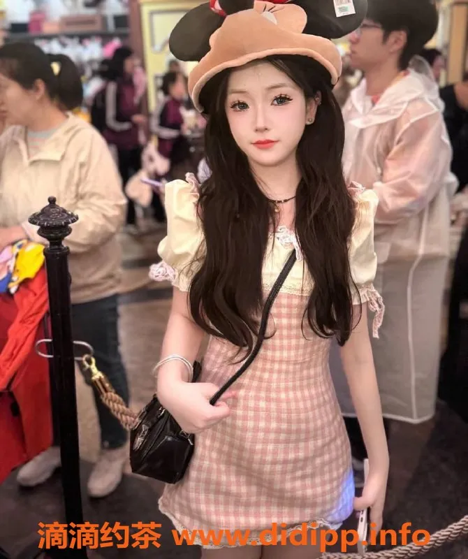 上海楼凤-徐汇嫩妹困困熊，160身高，1400元超值服务