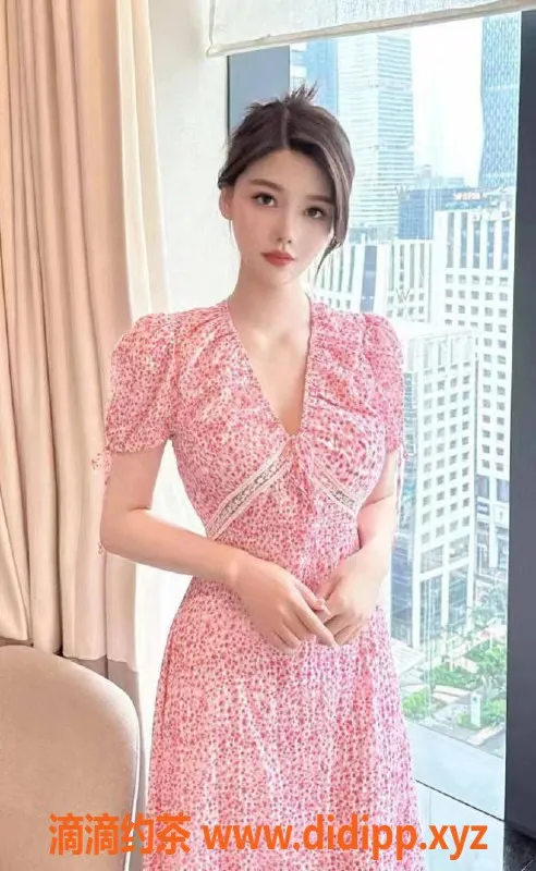 广州楼凤-越秀何小姐，大胸御姐，10P服务，舌吻体验