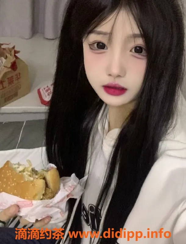 重庆楼凤资源信息,重庆机场附近乖乖妹，165cm 18岁 B杯