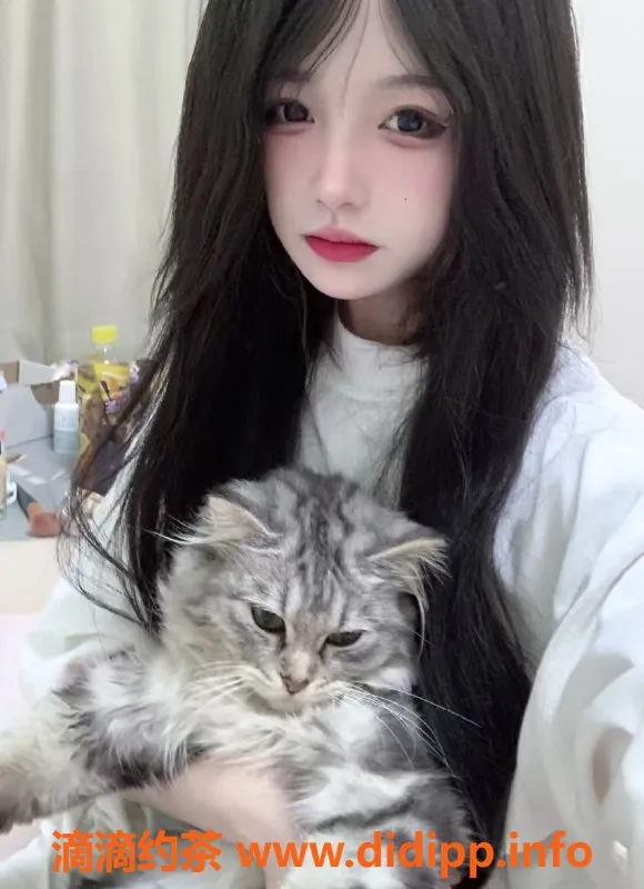 重庆楼凤-重庆机场附近乖乖妹，165cm 18岁 B杯