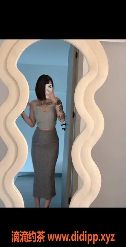 杭州楼凤-上城嫩妹念诗，激情69互舔服务