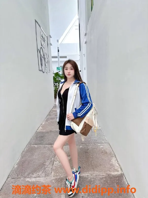 南京楼凤-江宁区微胖小姐小苹果，21岁D+cups等你来约！