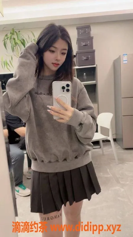 宁波spa会所-22岁佳佳，身高166cm，C36罩杯，800元体验女友式服务