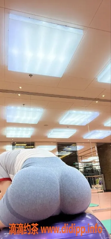 成都楼凤-成都大表姐，25岁丰满御姐，超棒服务体验