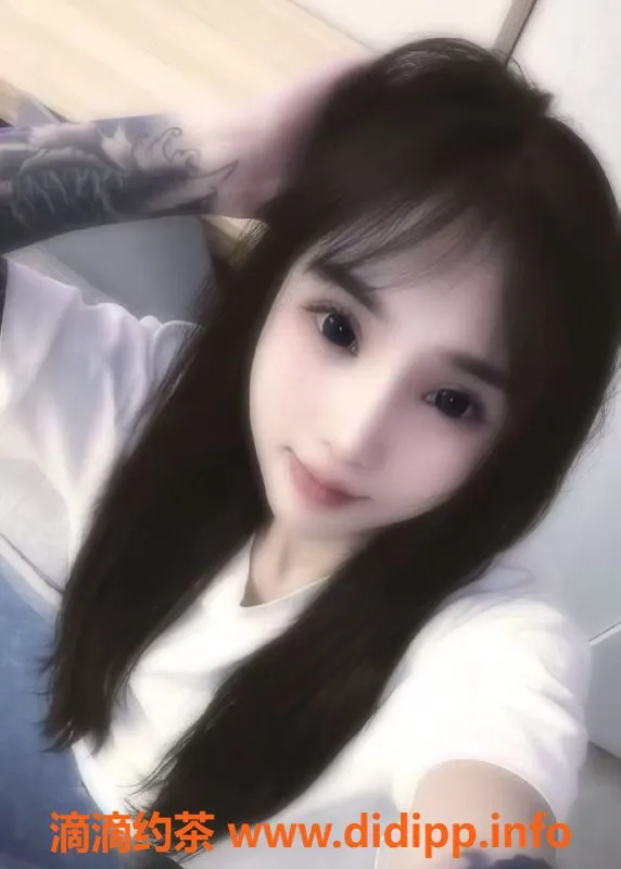 广州楼凤-珠海大学生鹿玲，19岁身高165，茶水费500💰起