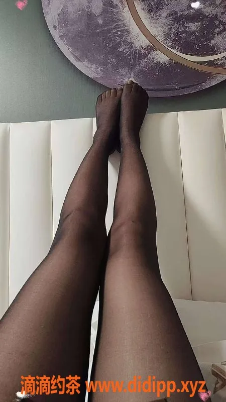 广州楼凤-白云嫩妹小艾，6P鸳鸯浴服务等你体验！