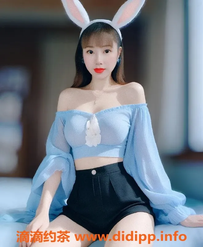 深圳楼凤-龙华私约，162cm 51kg 36C 美女，服务多样