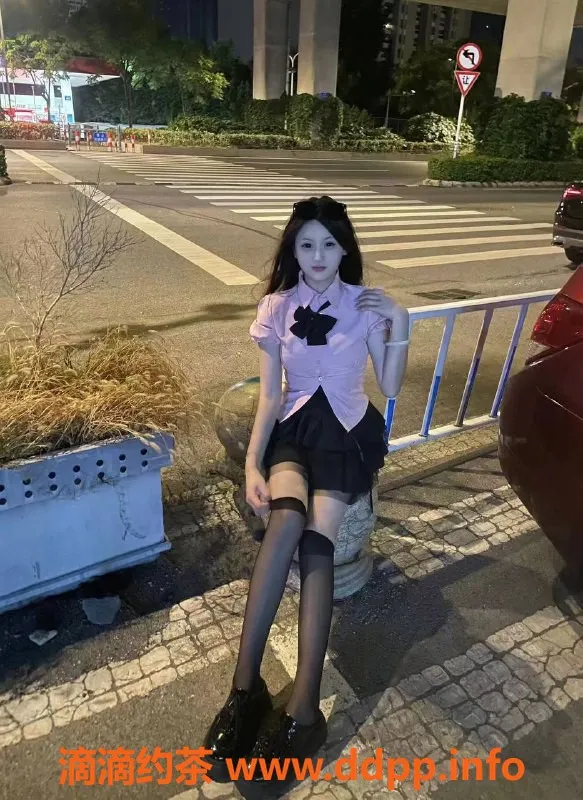 宁波楼凤-依依，18岁，162cm，鄞州万达附近，700元体验