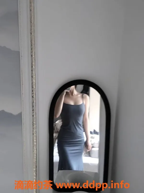 重庆楼凤-小鱼🐟，身高165，价格实惠，服务贴心