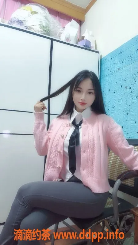 成都楼凤-成都露露，25岁D罩杯，500元享服务