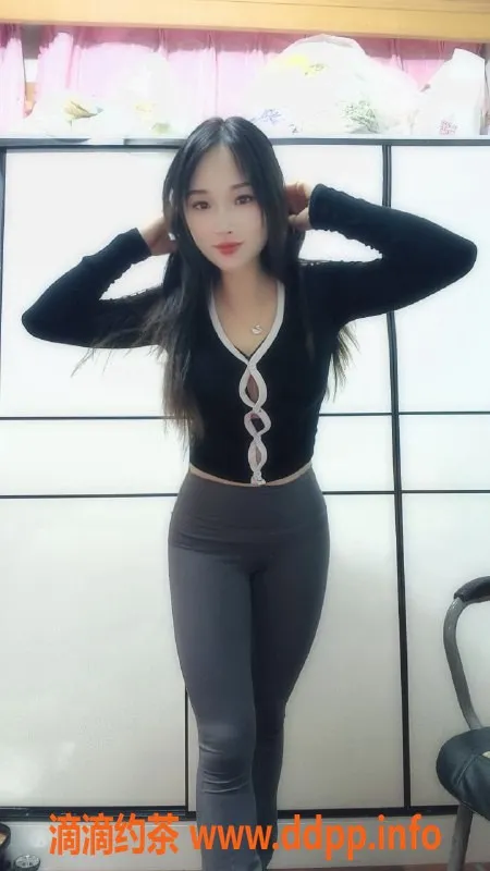 成都楼凤-成都露露，25岁D罩杯，500元享服务