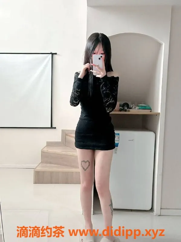 长沙楼凤-雨花区18岁招财，身高168cm，服务超棒