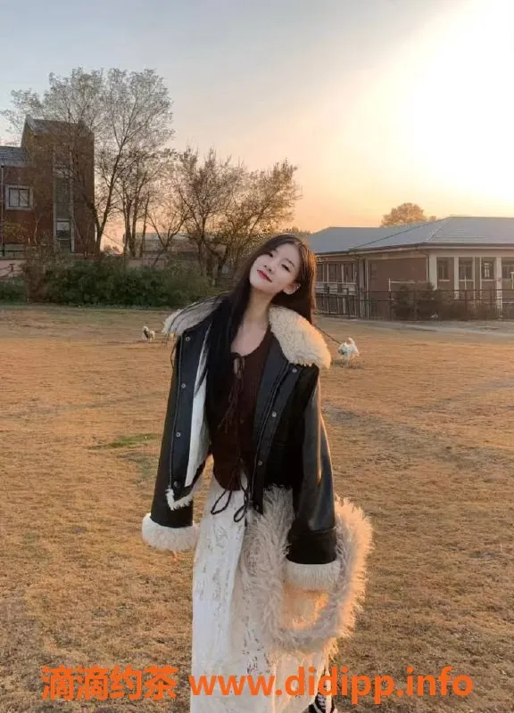 杭州楼凤-雅菲 23岁178cm高挑模特，火辣服务等你来体验