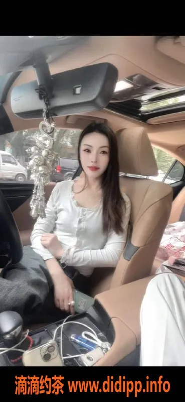 南京楼凤-浦口区小甜，168身高，98年小可爱，6p11pp等你来体验！