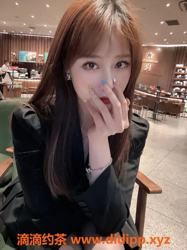 广州楼凤资源信息,天河御姐半夏，鸳鸯浴体验，超大胸部！