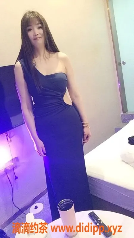 深圳楼凤-南山26岁魅力美女，168cm 108斤 36C私约体验