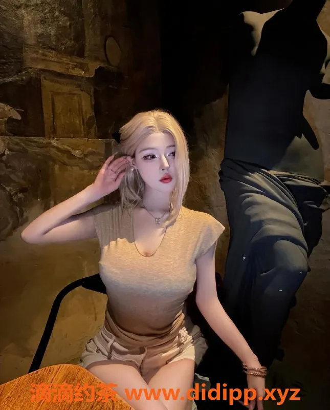 杭州外围-滨江区小米：大胸D 163CM 1300元极品美少女