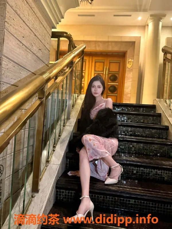 成都楼凤-成华区心瑶26岁，163cm瘦美人，口活赞！