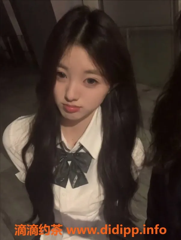 杭州楼凤-灵曦儿，20岁学生，165cm胸围C，下沙特惠服务