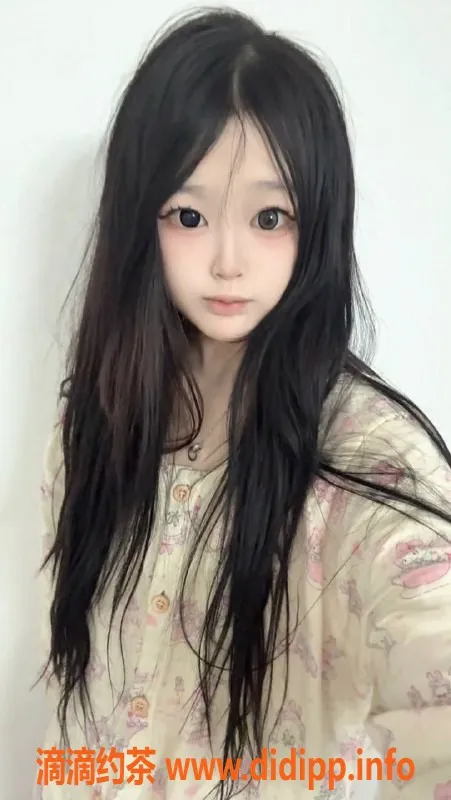 长沙楼凤-18岁高挑美妹招财，6P只需40分钟