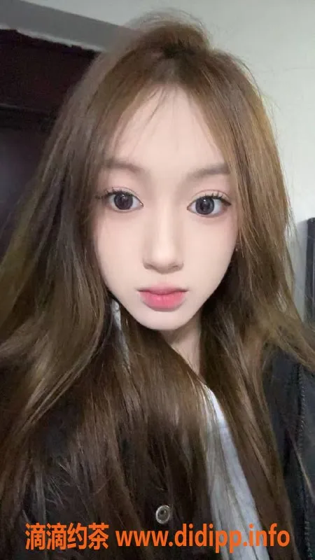 长沙楼凤资源信息,雨花区玲珑，162cm身高，19岁情商高