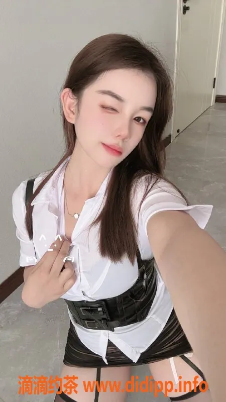 广州楼凤-天河瑶瑶，御姐大胸8P舌吻服务