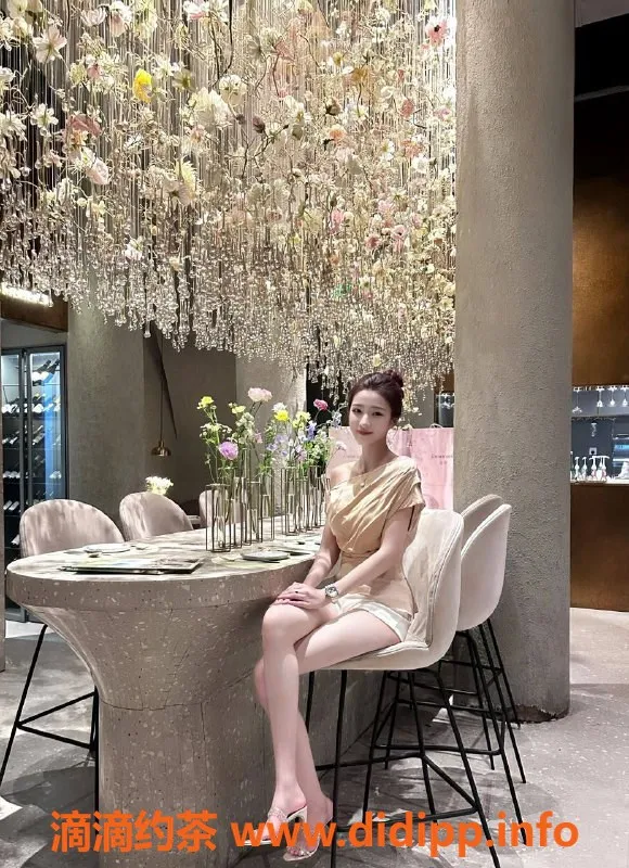 杭州楼凤-上城区尤物推荐：一江春水，火辣身材21岁模特