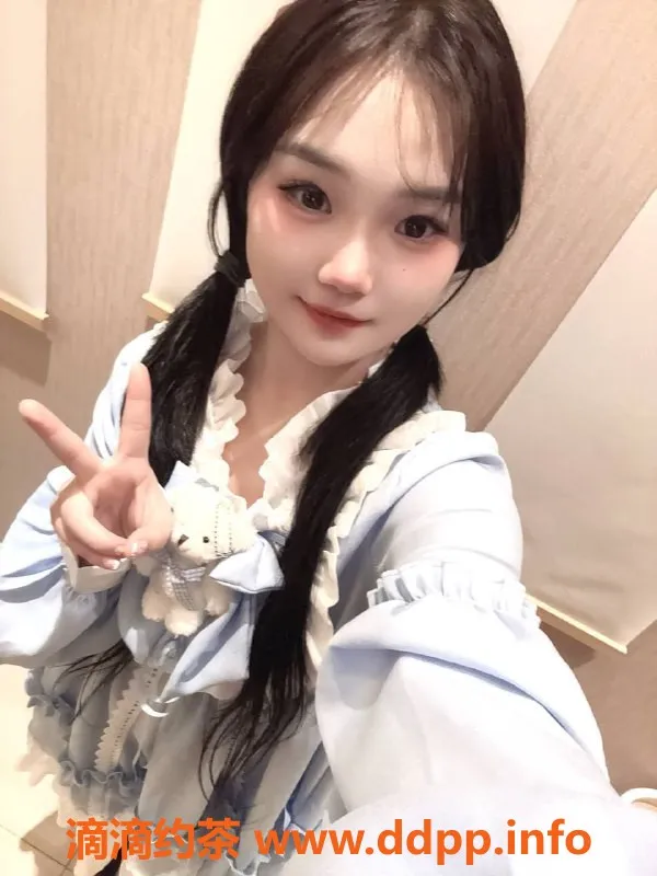 南京楼凤-南京楚楚18岁嫩妹，双飞服务超赞！