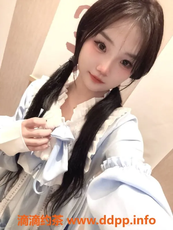 南京楼凤资源信息,南京楚楚18岁嫩妹，双飞服务超赞！