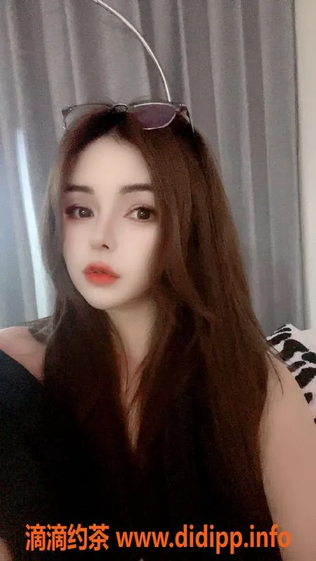 杭州楼凤-滨江中乌混血Lisa，165cm D罩杯，性感无敌！