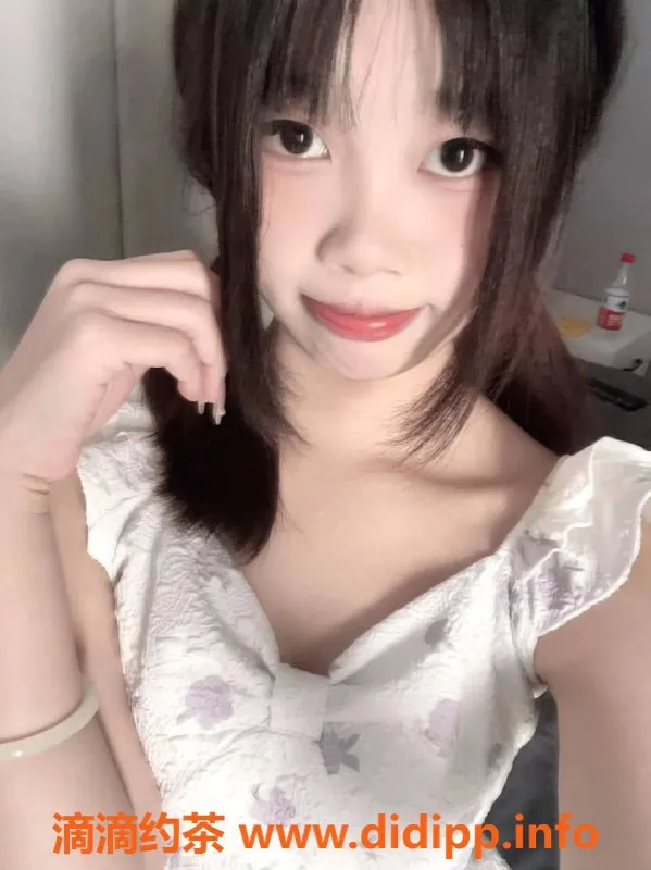 杭州楼凤-萧山嫩妹月月，限时优惠200元，舌吻服务