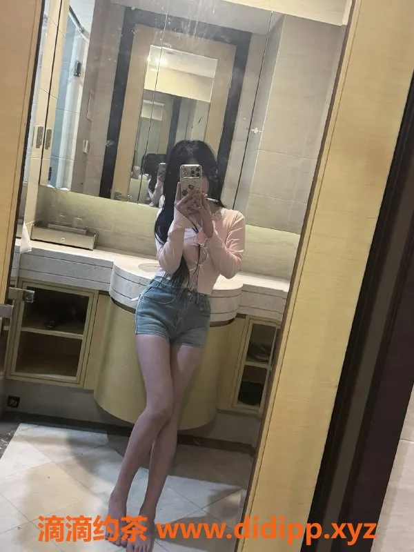 杭州楼凤-上城嫩妹岚岚，超甜服务，舌吻可69！