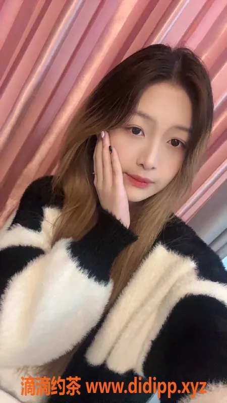 杭州楼凤-拱墅小伊 800元嫩妹 69互舔服务