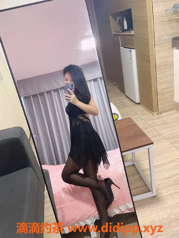 广州楼凤-海珠御姐可可：5P夜课双飞体验