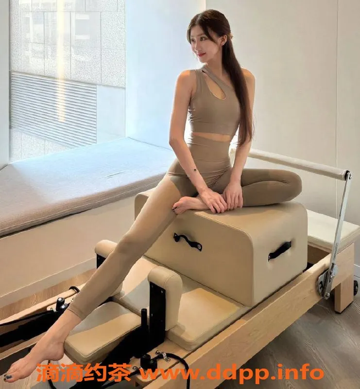 上海楼凤-可可：浦东陆家嘴173cm长腿艺术生