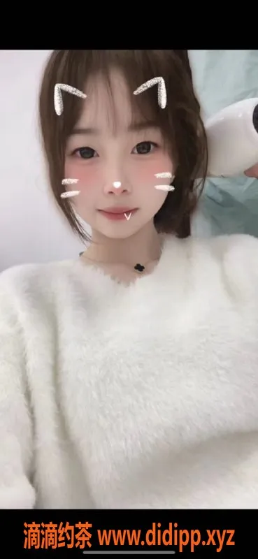 成都楼凤-成都月季，15岁娇小嫩妹，600元服务