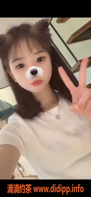 成都楼凤-成都月季，15岁娇小嫩妹，600元服务