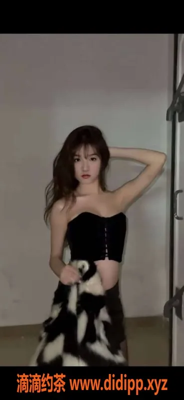 成都楼凤-武侯区嫩妹七七，课时费6p，服务感满分